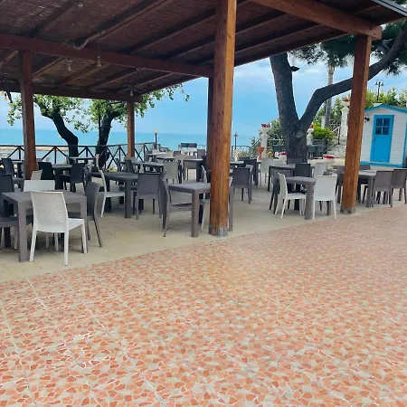 Отель Piccolo Paradiso Del Gargano 3*