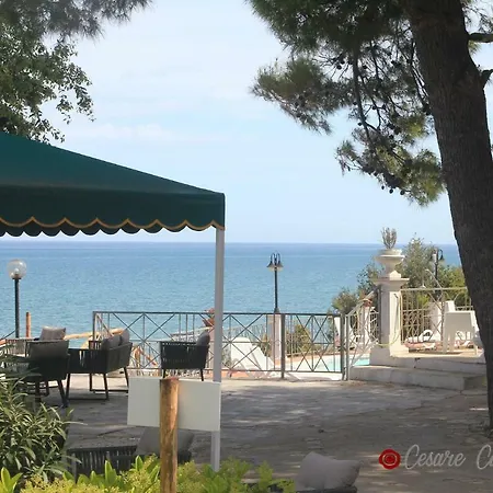 Отель Piccolo Paradiso Del Gargano 3*