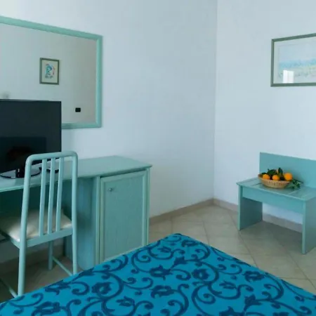 Hotel Piccolo Paradiso Del Gargano 3*