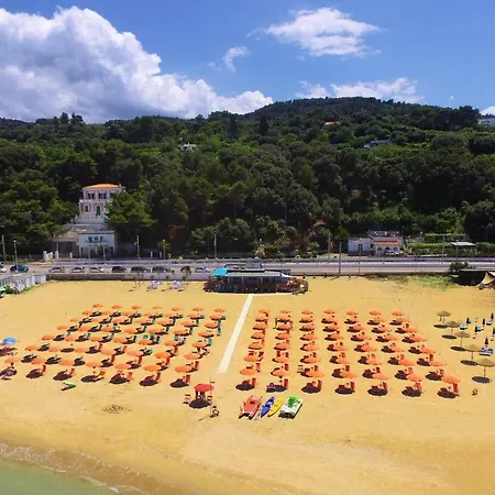 Piccolo Paradiso Del Gargano 3* Rodi Garganico